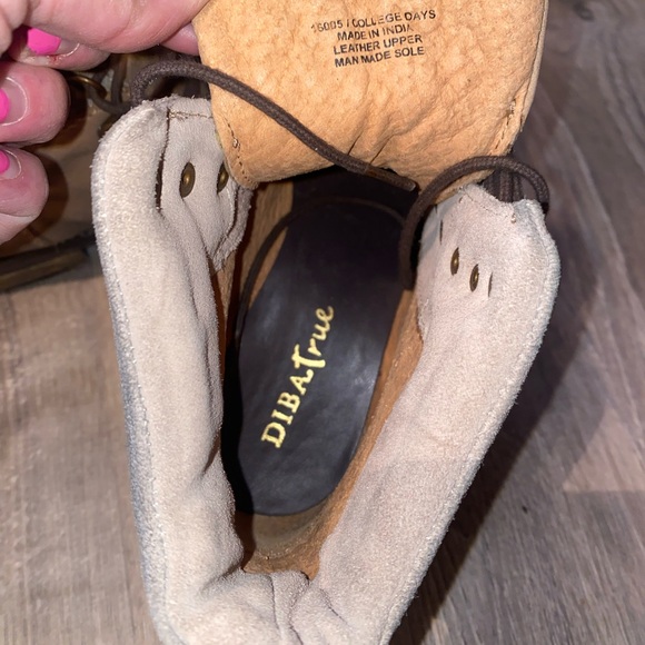 EUC Diba True College Days distressed ankle boots size 8.5 - Picture 6 of 9